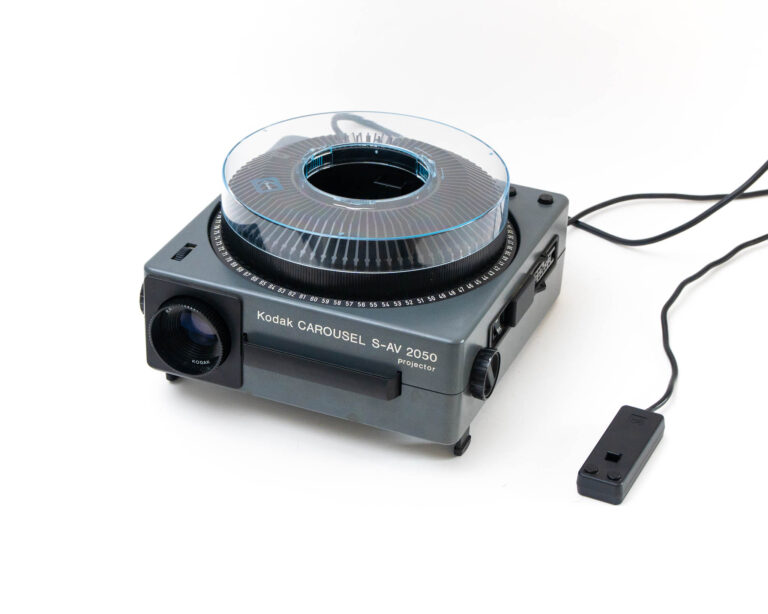 Projecteur Kodak Carousel S-AV 2050
