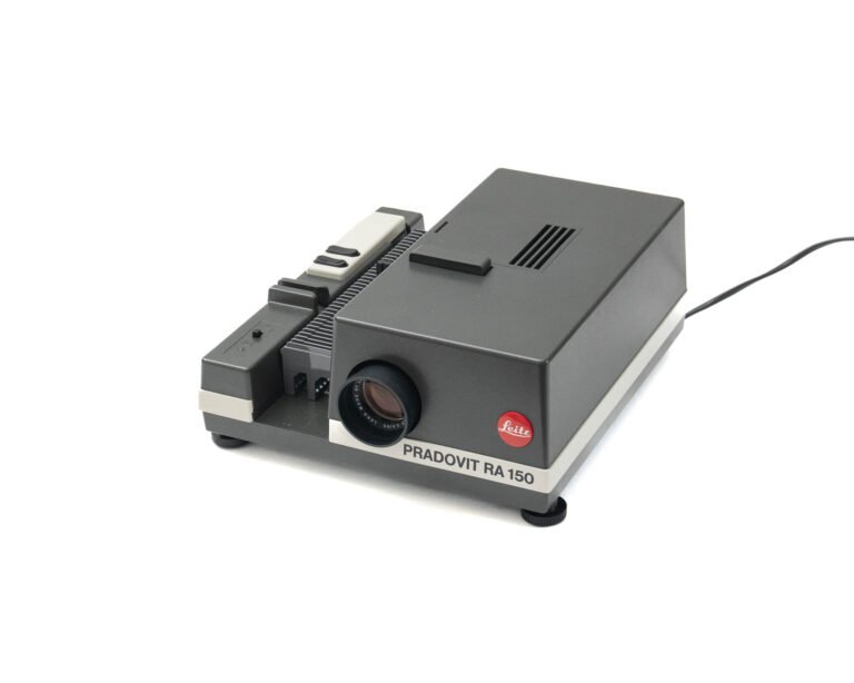 Projecteur Leitz/Leica Pradovit RA 150